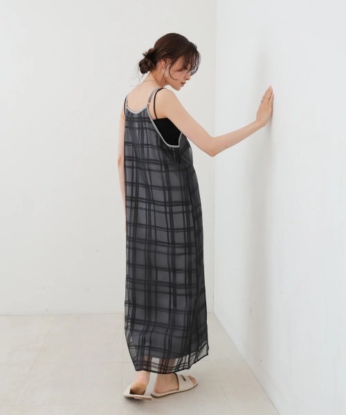 Bab(バブ)の「【S・Mサイズ展開】シアーチェックキャミワンピース(ワンピース・レディース・ブラック/アイボリー・MEDIUM/SMALL)」の17枚目の写真
