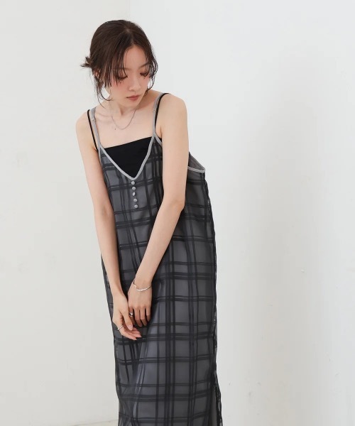 Bab(バブ)の「【S・Mサイズ展開】シアーチェックキャミワンピース(ワンピース・レディース・ブラック/アイボリー・MEDIUM/SMALL)」の21枚目の写真
