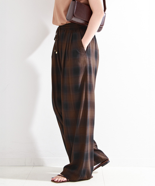 B.C STOCK(ベーセーストック)の「ダブルベルトチェックパンツ(その他パンツ・レディース・ブラック/ブラウン・SMALL/MEDIUM)」の16枚目の写真