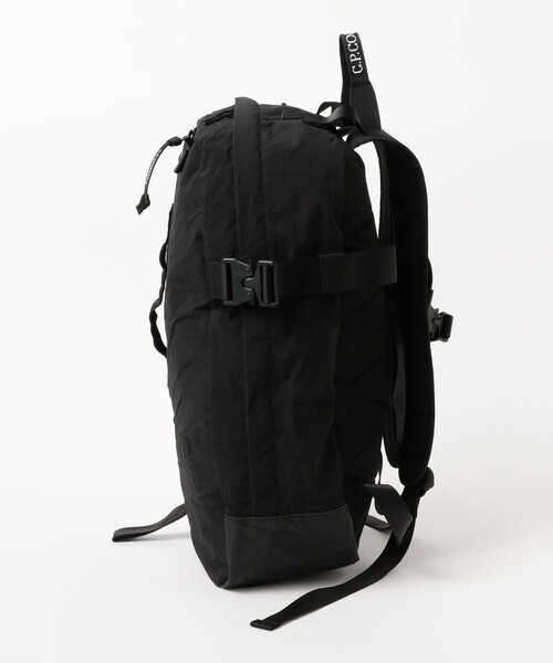 C.P. COMPANY（シーピーカンパニー）の「C.P. Company / ACC Trabel Bag In Plain Paper（バックパック/リュック・メンズ・ブラック・ONE SIZE）」の2枚目の写真