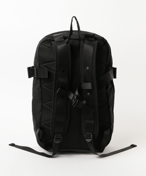 C.P. COMPANY（シーピーカンパニー）の「C.P. Company / ACC Trabel Bag In Plain Paper（バックパック/リュック・メンズ・ブラック・ONE SIZE）」の3枚目の写真