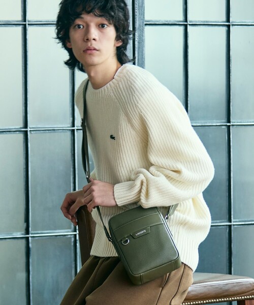 LACOSTE(ラコステ)の「オシアン レザーサッチェルバッグ(ショルダーバッグ・メンズ・ブラック/モスグリーン・FREE)」の8枚目の写真