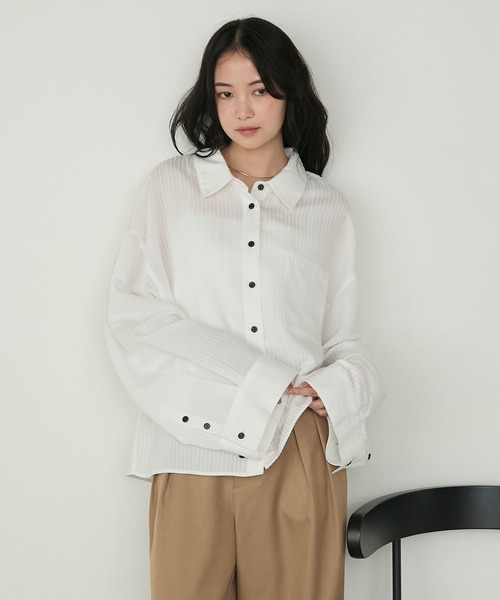 forksy.(フォルクシー)の「【forksy.】シャドーストライプワイドスリーブシャツ(シャツ/ブラウス・レディース・オフホワイト/ブラック・FREE)」の6枚目の写真