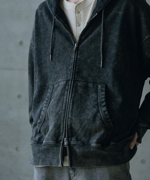 RATTLE TRAP(ラトルトラップ)の「短丈ルーズシルエットスノー加工パーカー(パーカー・メンズ・ブラック/グレー・L/M)」の9枚目の写真