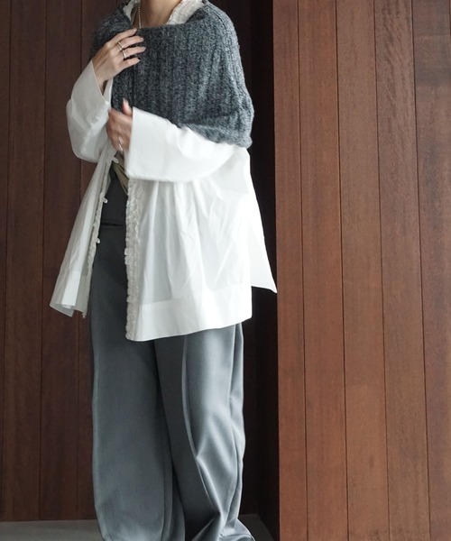 chuclla（チュクラ）の「フロントジップ ニットケープ chw25a044（ニット/セーター・レディース・ダークグレー/ブラック・FREE）」の7枚目の写真