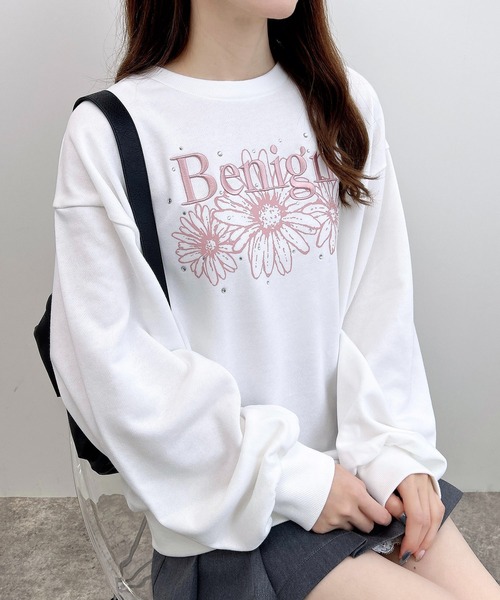 INGNI(イング)の「【WEB限定】フラワーロゴスウェット(スウェット・レディース・グレー×ホワイト/ホワイト×ピンク/ブラック×ピンク/ベージュ系その他・M)」の2枚目の写真