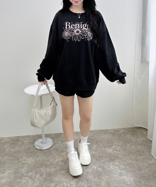 INGNI(イング)の「【WEB限定】フラワーロゴスウェット(スウェット・レディース・グレー×ホワイト/ホワイト×ピンク/ブラック×ピンク/ベージュ系その他・M)」の8枚目の写真