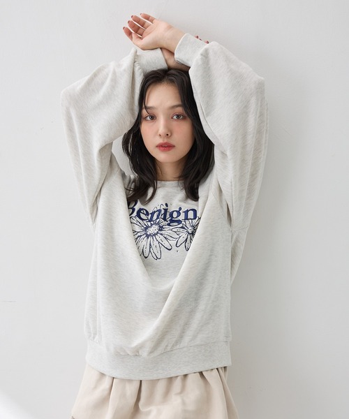 INGNI(イング)の「【WEB限定】フラワーロゴスウェット(スウェット・レディース・グレー×ホワイト/ホワイト×ピンク/ブラック×ピンク/ベージュ系その他・M)」の15枚目の写真