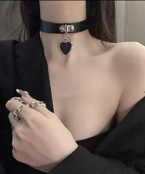 SILVER BULLET（シルバーバレット）の「『CN SELECT/シ－エヌセレクト』ハートモチーフロングチェーンチョーカー【Y】【CN】（チョーカー・レディース・ブラック・FREE）」の3枚目の写真