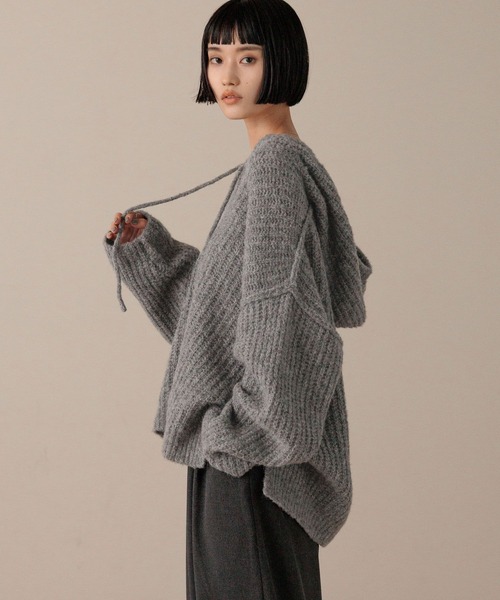 LOWRYS FARM(ローリーズファーム)の「メランジフードニットプルオーバー 581131(ニット/セーター・レディース・アイボリー/チャコールグレー/グレー/パープル・FREE)」の4枚目の写真