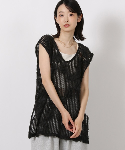 LAKOLE（ラコレ）の「コード刺繍レースベスト / 588021（ベスト・レディース・ブラウン/ブラック/アイボリー・FREE）」の2枚目の写真