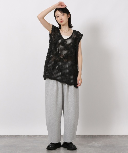 LAKOLE（ラコレ）の「コード刺繍レースベスト / 588021（ベスト・レディース・ブラウン/ブラック/アイボリー・FREE）」の4枚目の写真