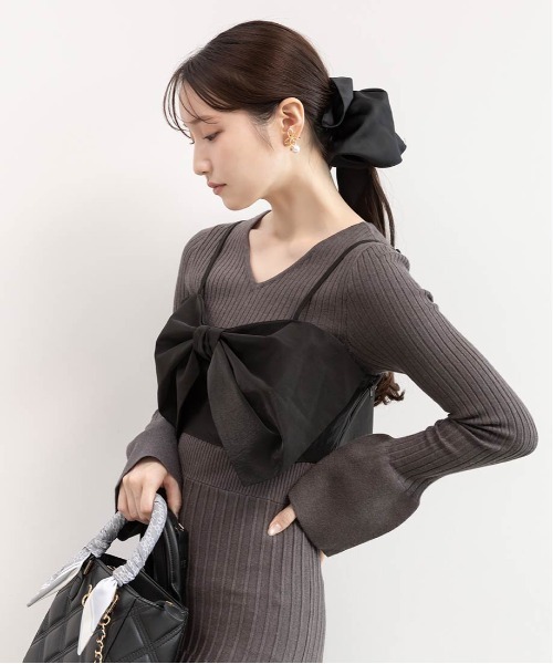 RANDA(ランダ)の「マルチウェイリボンビスチェセットニットワンピース(ワンピース・レディース・ネイビー/ベージュ/ブラック・0/1)」の4枚目の写真