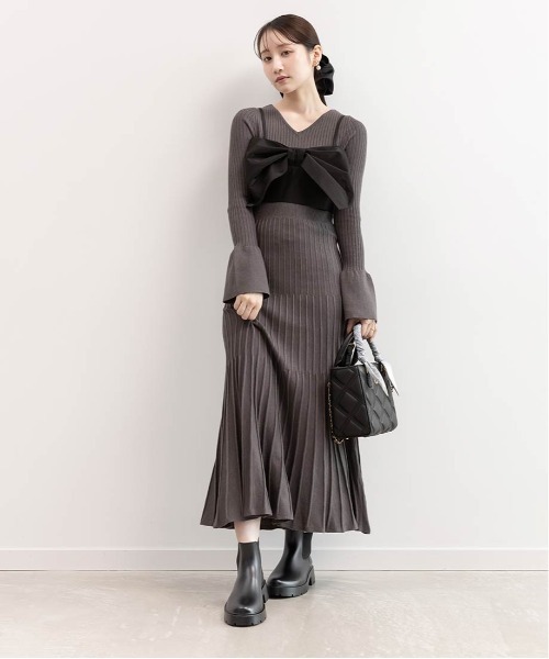 RANDA(ランダ)の「マルチウェイリボンビスチェセットニットワンピース(ワンピース・レディース・ネイビー/ベージュ/ブラック・0/1)」の8枚目の写真