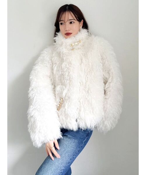 【ネット完売品】dazzlin パールチェーンエコファーブルゾン オフホワイト dazzlin ブルゾン アウター パールチェーンエコファーブルゾン