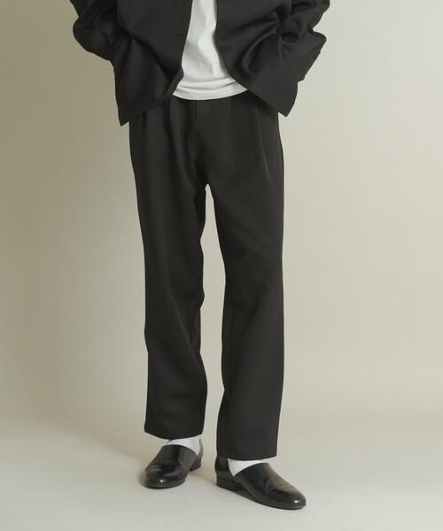 SENSE OF PLACE by URBAN RESEARCH(センスオブプレイスバイアーバンリサーチ)の「ウールライクダブルタックテーパードパンツ(その他パンツ・メンズ・チャコールグレー/ブラック/ライトベージュ/ネイビー・SMALL/MEDIUM/LARGE)」の8枚目の写真