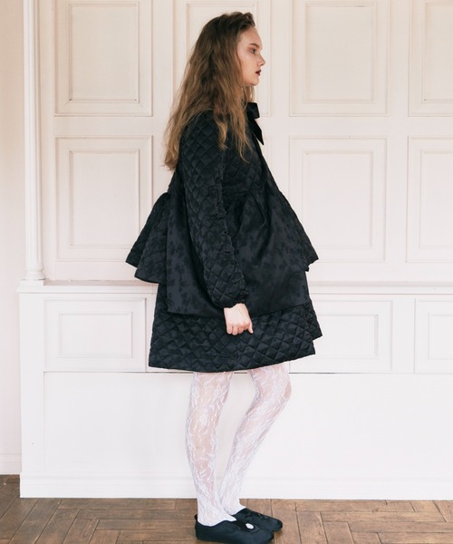 HONEY MI HONEY（ハニーミーハニー）の「quilting rose satin peplum coat（ステンカラーコート・レディース・ピンク/ブラック/アイボリー/サックスブルー・FREE）」の14枚目の写真
