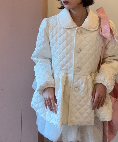 HONEY MI HONEY（ハニーミーハニー）の「quilting rose satin peplum coat（ステンカラーコート・レディース・ピンク/ブラック/アイボリー/サックスブルー・FREE）」の21枚目の写真