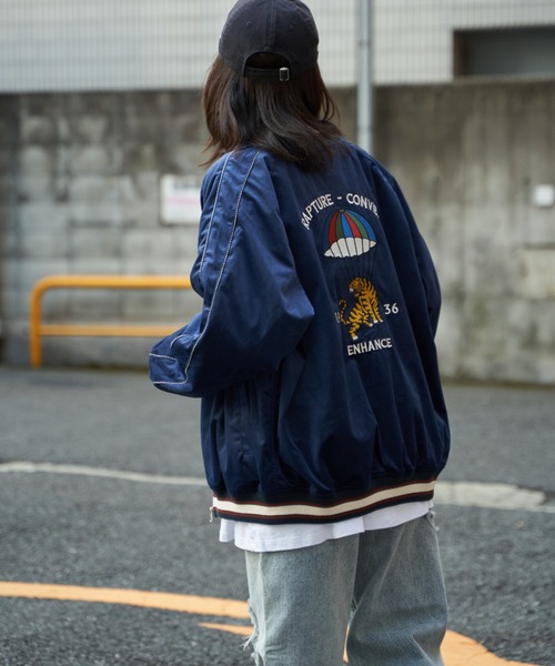 NO NEED（ノーニード）の「ベロアスカジャン（ブルゾン・メンズ・ブラック/ネイビー・M/L）」の7枚目の写真