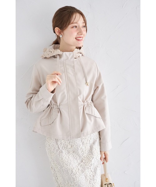 tocco closet(トッコ クローゼット)の「バックフリル付きフードレースドロストペプラムマウンテンパーカー(パーカー・レディース・ネイビー/グレイッシュベージュ/ピンクベージュ・M)」の8枚目の写真