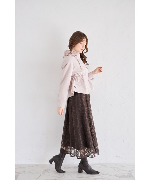 tocco closet(トッコ クローゼット)の「バックフリル付きフードレースドロストペプラムマウンテンパーカー(パーカー・レディース・ネイビー/グレイッシュベージュ/ピンクベージュ・M)」の21枚目の写真