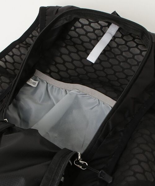 CALIFORNIA OUTFITTERS（カリフォルニア アウトフィッターズ）の「9C15  ハイドレーション ランニングベスト（スポーツグッズ・メンズ・ブラック・ONESIZE）」の13枚目の写真