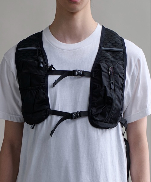 CALIFORNIA OUTFITTERS（カリフォルニア アウトフィッターズ）の「9C15  ハイドレーション ランニングベスト（スポーツグッズ・メンズ・ブラック・ONESIZE）」の14枚目の写真