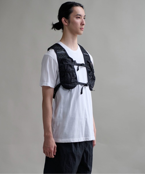 CALIFORNIA OUTFITTERS（カリフォルニア アウトフィッターズ）の「9C15  ハイドレーション ランニングベスト（スポーツグッズ・メンズ・ブラック・ONESIZE）」の17枚目の写真