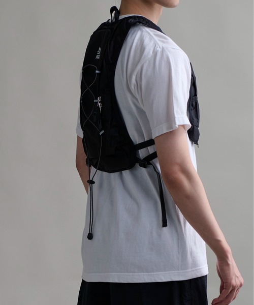 CALIFORNIA OUTFITTERS（カリフォルニア アウトフィッターズ）の「9C15  ハイドレーション ランニングベスト（スポーツグッズ・メンズ・ブラック・ONESIZE）」の9枚目の写真