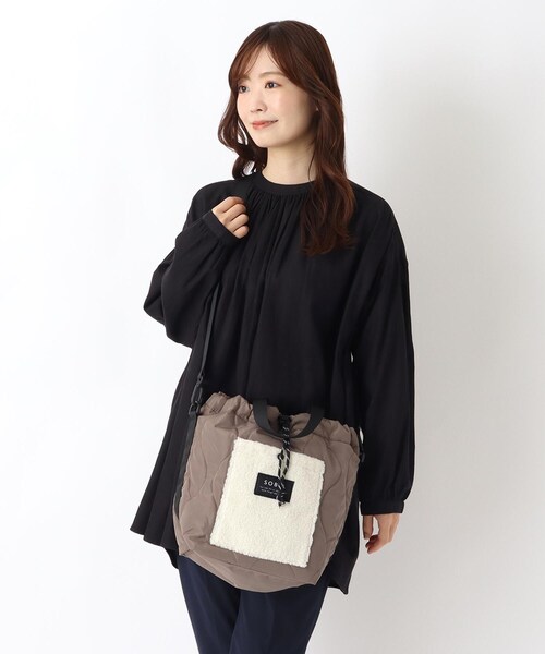 one'sterrace(ワンズテラス)の「SE キルトボア 2WAYショルダー(ショルダーバッグ・レディース・ブラック系8/ベージュ系その他7/カーキ系5/キャメル・99)」の12枚目の写真