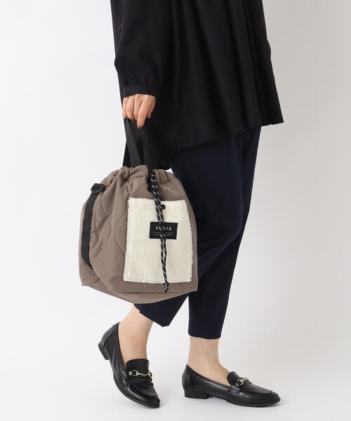 one'sterrace(ワンズテラス)の「SE キルトボア 2WAYショルダー(ショルダーバッグ・レディース・ブラック系8/ベージュ系その他7/カーキ系5/キャメル・99)」の13枚目の写真