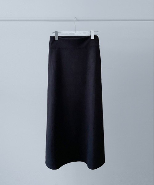 on:nue】スウェードAラインロングスカート /2025 AW COLLECTION