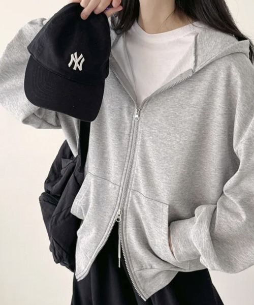 VIVID LADY（ビビッドレディー）の「オーバーサイズダブルジップパーカー（パーカー・レディース・ライトグレー/ブラウン/ピンク/ネイビー/ブラック/グレー・FREE）」の3枚目の写真