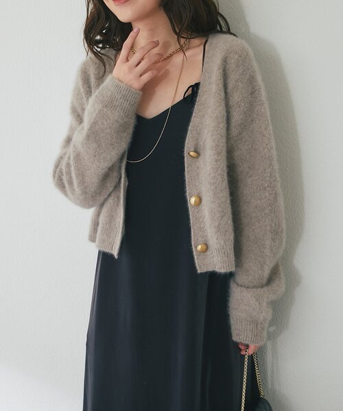La boutique BonBon（ラブティックボンボン）の「【今すぐお届け！・ふわふわ】ヘアリーヤーンメタルボタンカーディガン（カーディガン/ボレロ・レディース・オフホワイト/モカ/ミント/ピンク・FREE）」の20枚目の写真