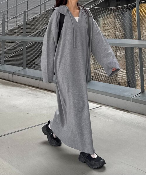 WILLOW(ウィロー)の「【willow】ニットフーディースキッパーワンピース(ワンピース・レディース・ブラック/グレー・ONE SIZE)」の21枚目の写真