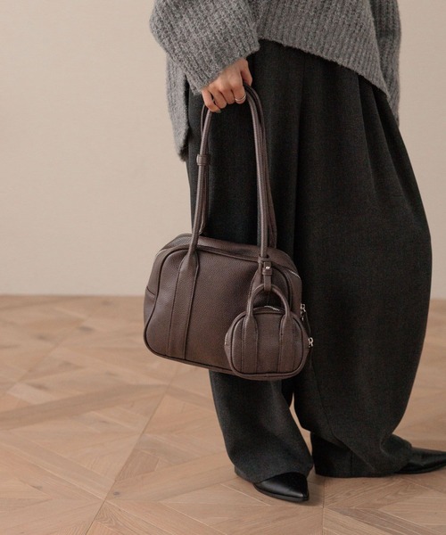 LOWRYS FARM（ローリーズファーム）の「２ＳＥＴボストンＢＡＧ  607206（ボストンバッグ・レディース・アイボリー/ブラック/ブラウン・FREE）」の3枚目の写真