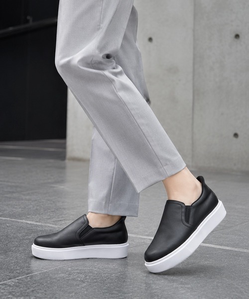 ALPHA CUBIC（アルファーキュビック）の「【ALPHA CUBIC】本革・撥水 厚底 プラットフォーム スリッポン スニーカー（スリッポン・レディース・シルバー/ブラック/パイソン・22.5cm/23.0cm/23.5cm/24.0cm/24.5cm）」の5枚目の写真