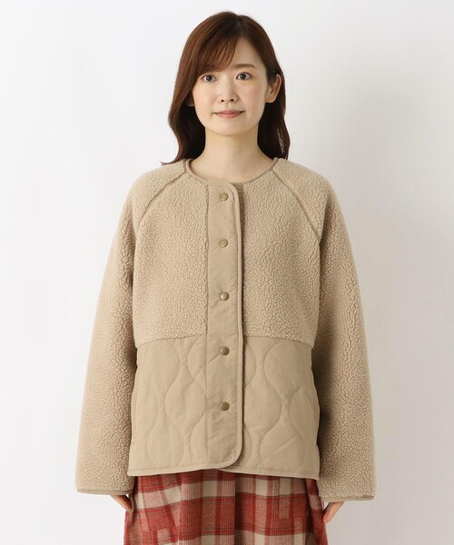one'sterrace(ワンズテラス)の「ボアキルトショートコート(その他アウター・レディース・ネイビー系5/アイボリー系8/ベージュ系その他7・02)」の5枚目の写真