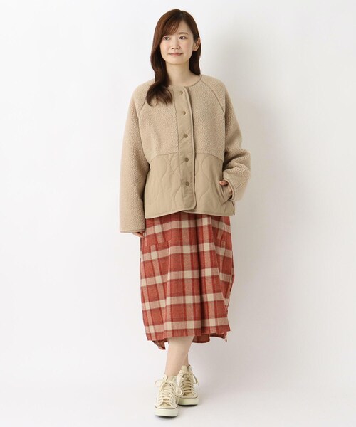 one'sterrace(ワンズテラス)の「ボアキルトショートコート(その他アウター・レディース・ネイビー系5/アイボリー系8/ベージュ系その他7・02)」の20枚目の写真