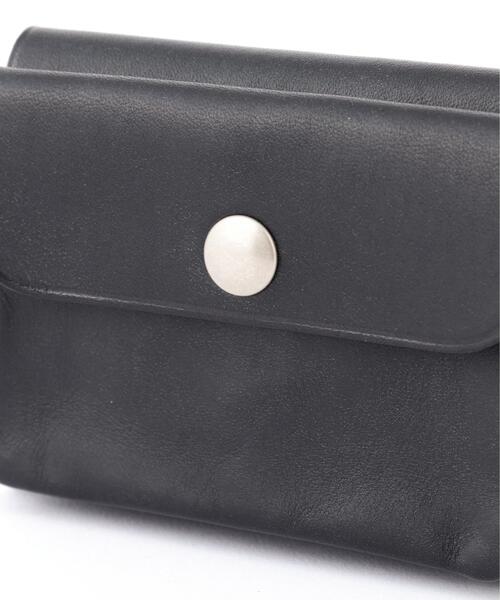 MHL.(エムエイチエル)の「TOUGH LEATHER(財布・レディース・オリーブドラブ/ブラック・FREE)」の4枚目の写真