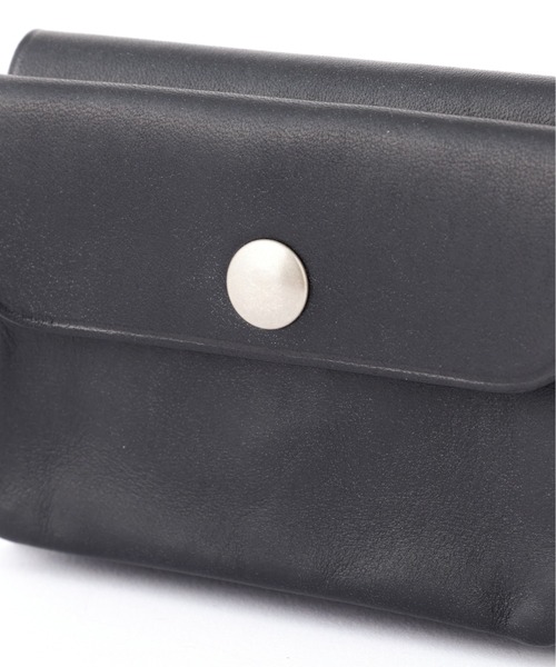 MHL.（エムエイチエル）の「TOUGH LEATHER（財布・レディース・オリーブドラブ/ブラック・FREE）」の4枚目の写真