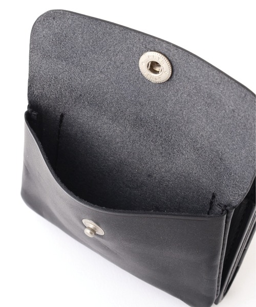MHL.（エムエイチエル）の「TOUGH LEATHER（財布・レディース・オリーブドラブ/ブラック・FREE）」の10枚目の写真