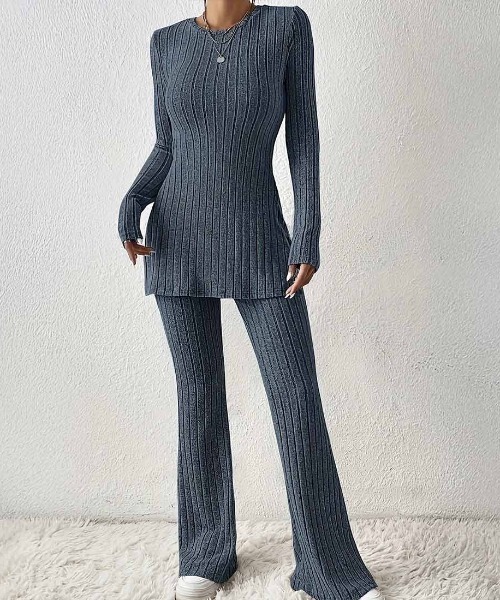 maison de LATIR(メゾンドラティール)の「【セットアップ】上品なリブニットフレアパンツ&ロングトップス(セットアップ・レディース・グレー/ブルー/ブラック・FREE)」の4枚目の写真