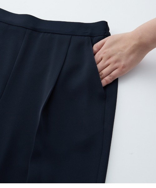 RANAN（ラナン）の「【2点セット】洗える/防シワ　バックパール調ペプラムセットアップ[Sサイズ有]（パンツドレス・レディース・ブラック/ネイビー・S/M/L/LL）」の14枚目の写真