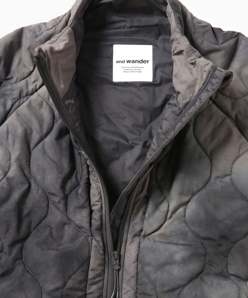 and wander（アンドワンダー）の「【and wander/アンドワンダー】ROA quilting fleece jacket（その他アウター・メンズ・グレー・M/L）」の13枚目の写真