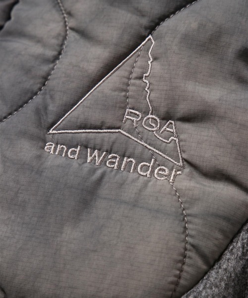 and wander（アンドワンダー）の「【and wander/アンドワンダー】ROA quilting fleece jacket（その他アウター・メンズ・グレー・M/L）」の18枚目の写真