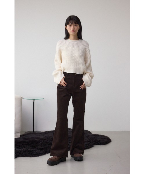 AZUL by moussy（アズールバイマウジー）の「コーデュロイフレアパンツ（スラックス・レディース・ブラウン/キャメル・SMALL/MEDIUM）」の4枚目の写真