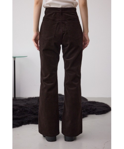 AZUL by moussy（アズールバイマウジー）の「コーデュロイフレアパンツ（スラックス・レディース・ブラウン/キャメル・SMALL/MEDIUM）」の8枚目の写真