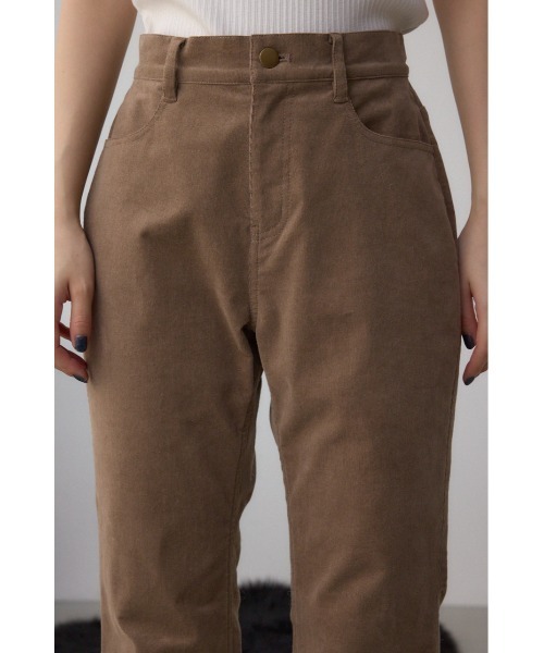 AZUL by moussy（アズールバイマウジー）の「コーデュロイフレアパンツ（スラックス・レディース・ブラウン/キャメル・SMALL/MEDIUM）」の19枚目の写真