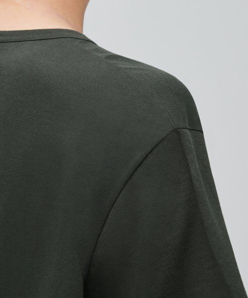 MUSINSA STANDARD（ムシンサスタンダード）の「リラックスフィットクルーネックTシャツ[カーキ]（Tシャツ/カットソー・メンズ・その他・X-LARGE/XX-LARGE/XXX-LARGE/SMALL/MEDIUM/LARGE）」の5枚目の写真